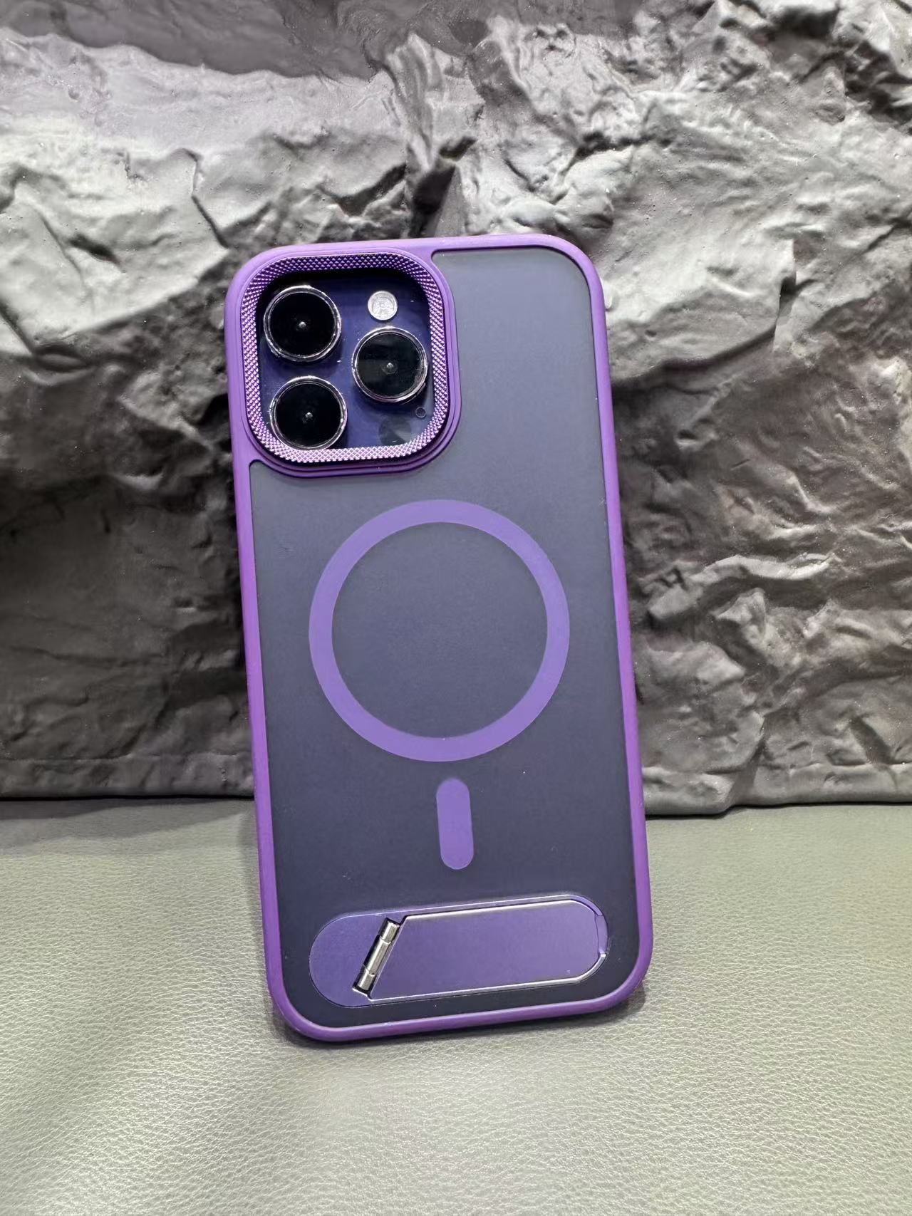 Husa iPhone cu Lentile Cadou
